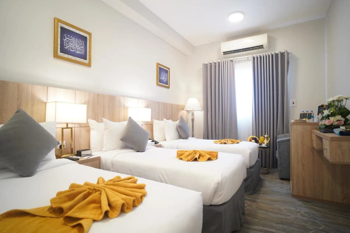 14 Nights Standard October Umrah Package