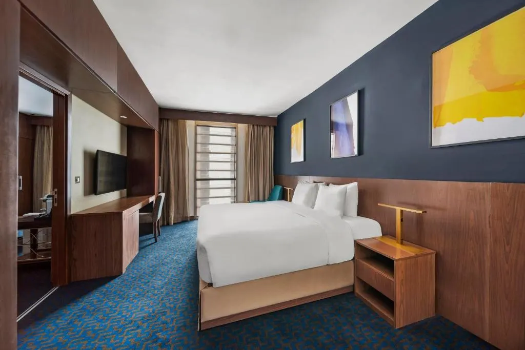 Package hero