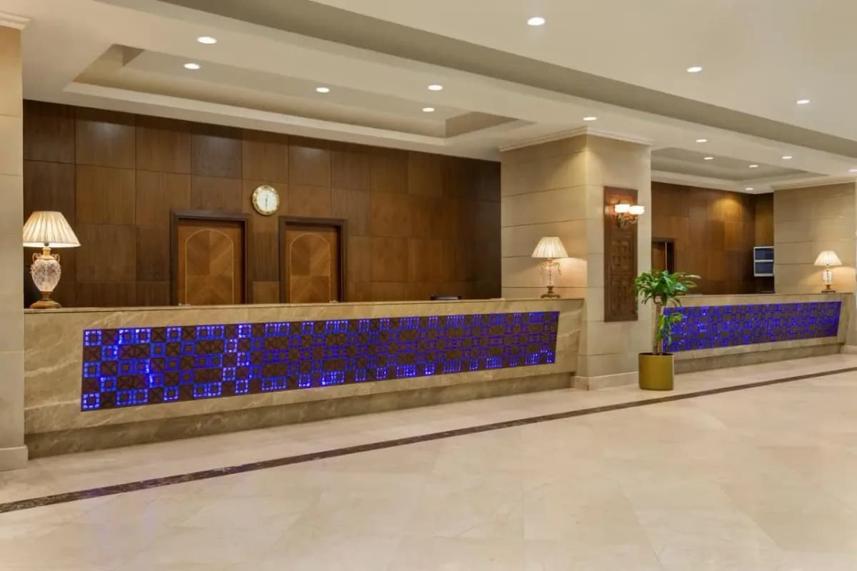 7 Nights Deluxe May Umrah Package