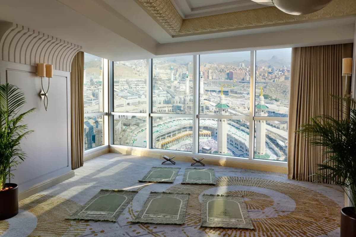 14 Nights Supreme January Umrah Package